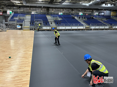 縱覽原創丨河北這家企業的團隊正在巴黎為奧運會乒乓球、籃球館鋪地板,20日完工!